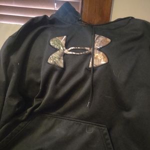 UA hoodie XL